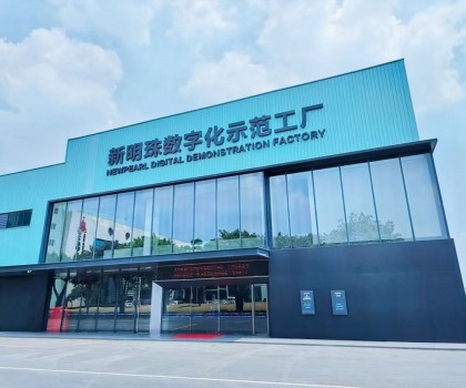 挺起中國(guó)制造脊梁！新明珠董事長(zhǎng)葉德林入圍“十大功勛企業(yè)家”榜單