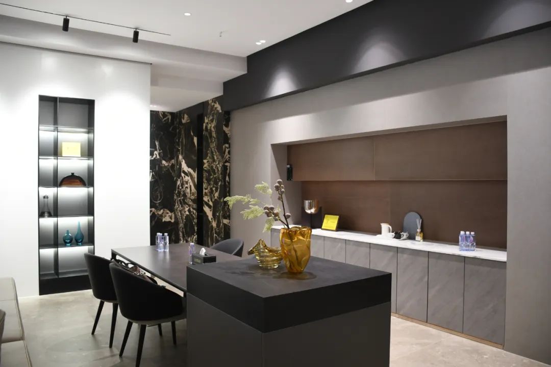 1689730280197250.jpg 7.jpg