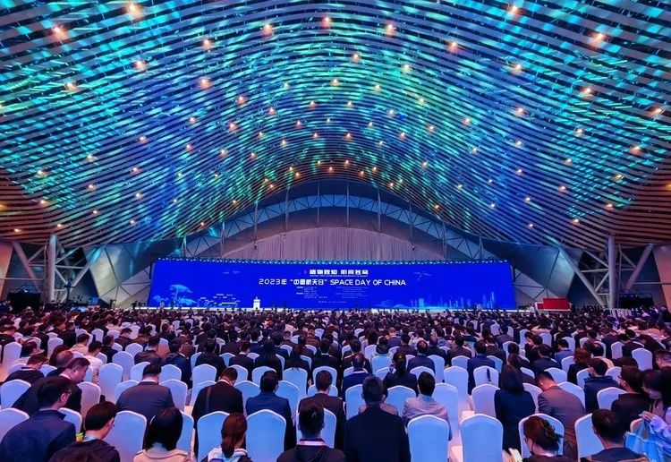 1695374613552200.jpg 東鵬整裝衛(wèi)浴為中國(guó)航天發(fā)展賦能助力.jpg