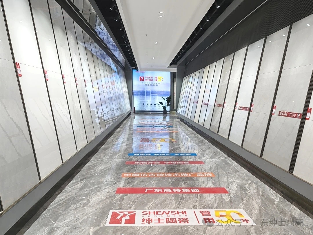 1745305830251809.jpg 紳士1.jpg