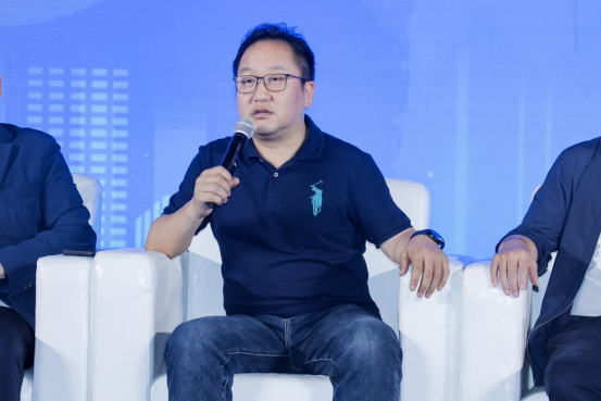 1745714201713520.png 2025行業兩會|東鵬整裝衛浴實力榮膺兩項大獎406.png